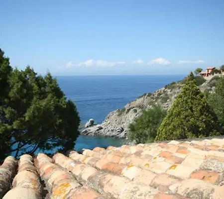 Sleeps 6 Wifi