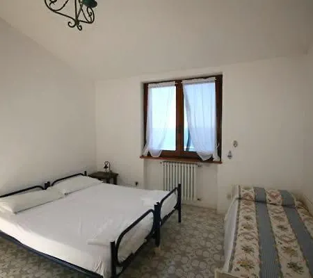 Sleeps 6 Wifi